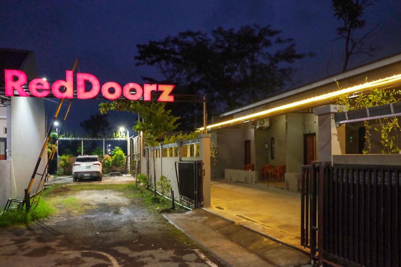 Reddoorz Syariah Near Exit Tol Pemalang Comal 2酒店 外观 照片